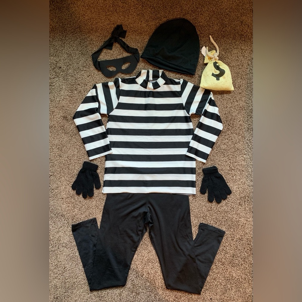Robber, burglar Halloween preteen costume: shirt pants, gloves, hat, bag, 10/12